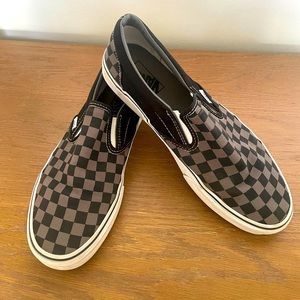 Classic slip on Vans with box